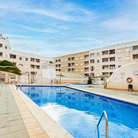 Amazing Apartment In Torrevieja With Kitchen Εξωτερικό φωτογραφία