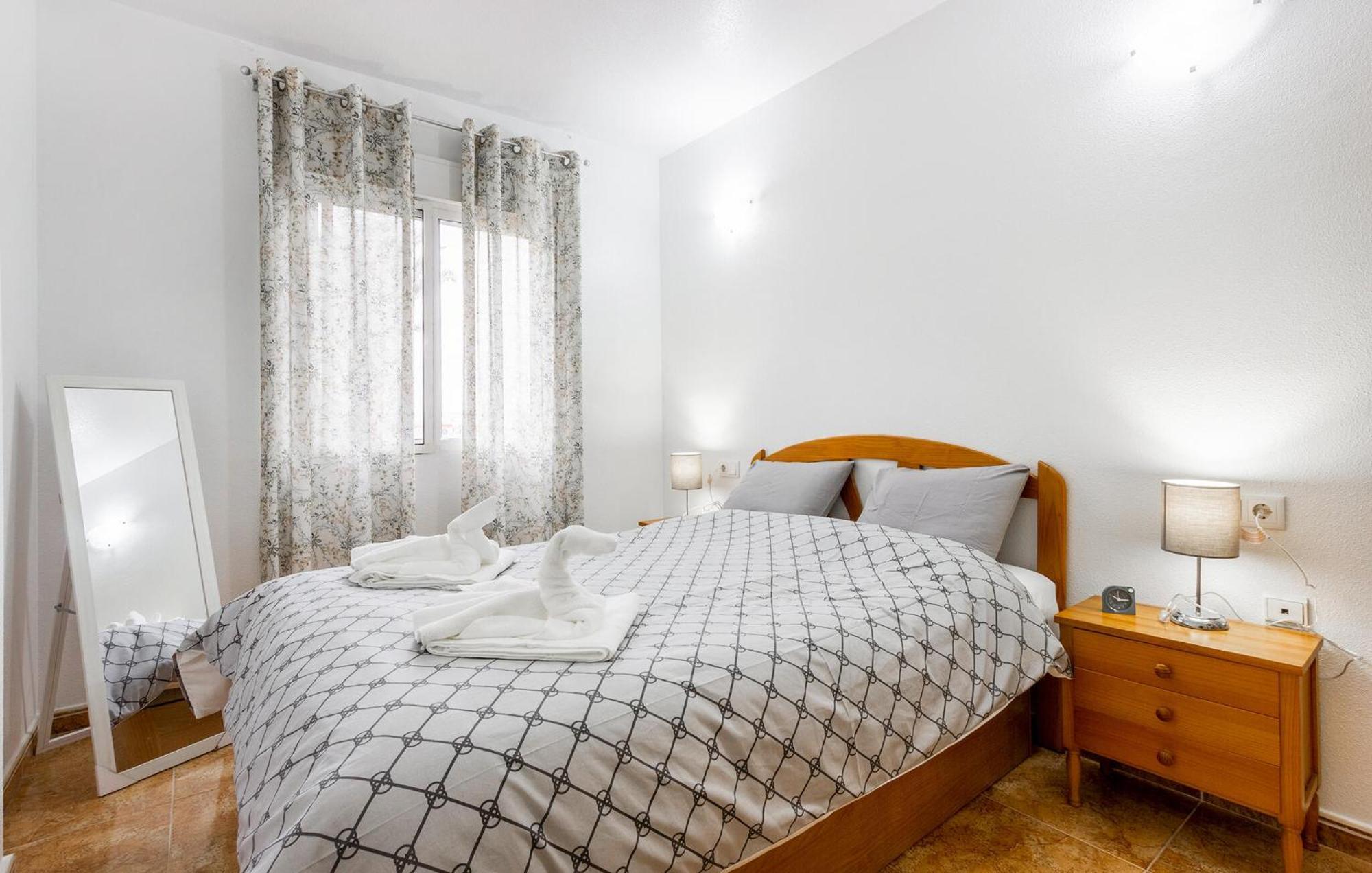 Amazing Apartment In Torrevieja With Kitchen Εξωτερικό φωτογραφία