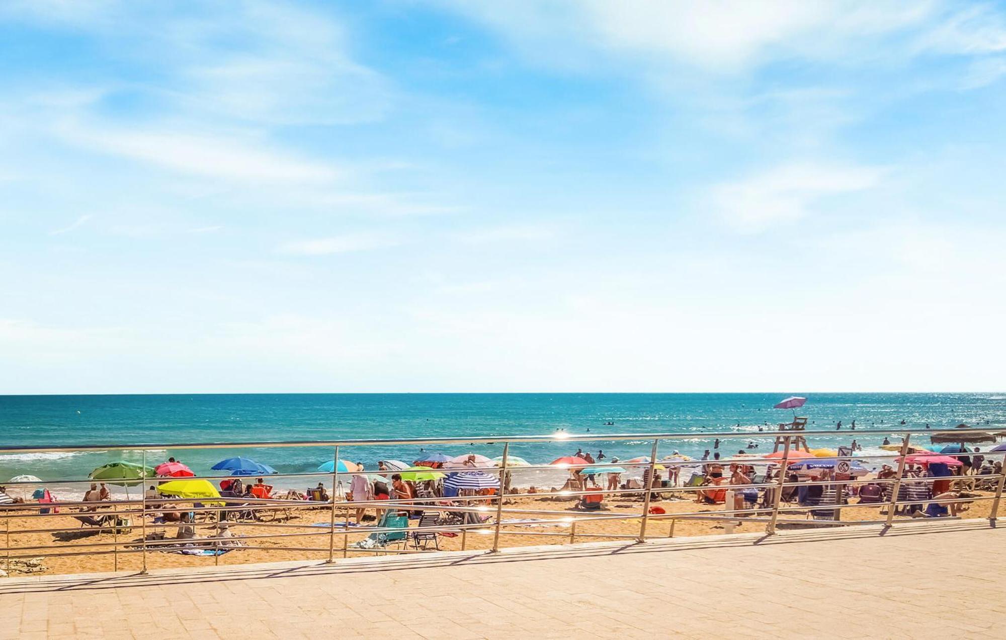 Amazing Apartment In Torrevieja With Kitchen Εξωτερικό φωτογραφία