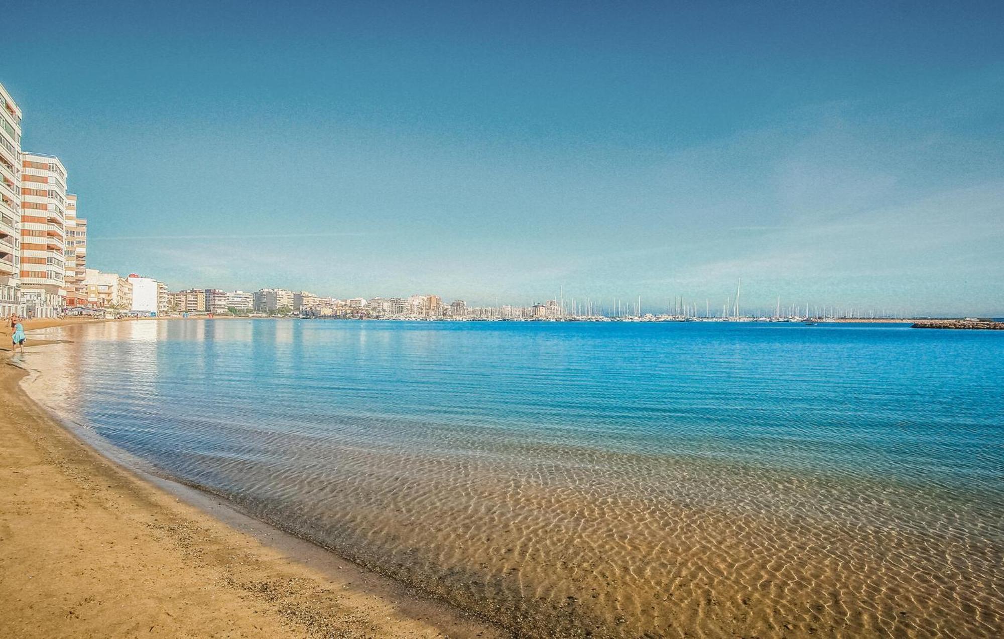Amazing Apartment In Torrevieja With Kitchen Εξωτερικό φωτογραφία
