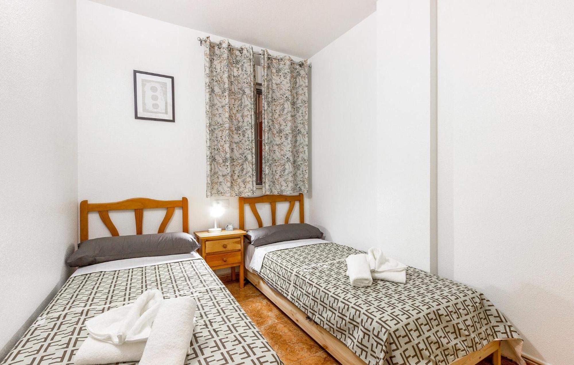 Amazing Apartment In Torrevieja With Kitchen Εξωτερικό φωτογραφία